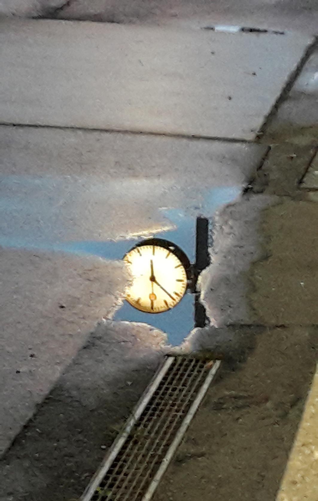 uhrspiegelung